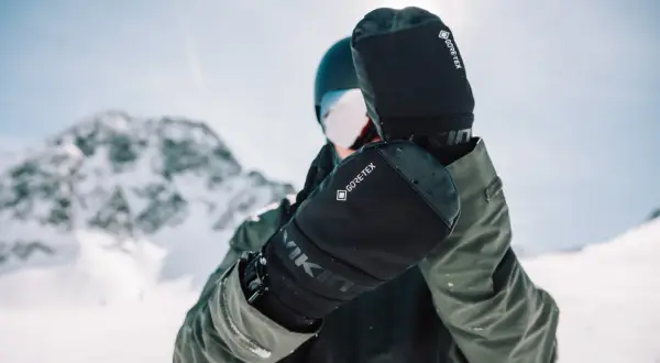 Męskie rękawice narciarskie Viking z membraną Gore-Tex, gotowe na zimowe wyzwania.